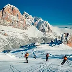 Tofana Cortina Cortina dʼAmpezzo