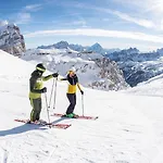 Tofana Cortina 5*