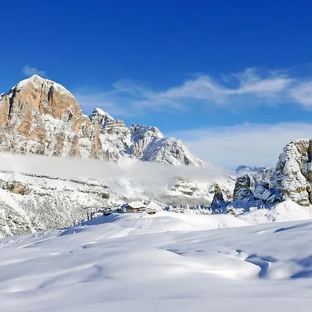 Tofana Cortina 5* Кортина-д'Ампеццо
