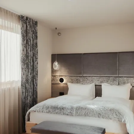 Tofana Cortina Szálloda 5*