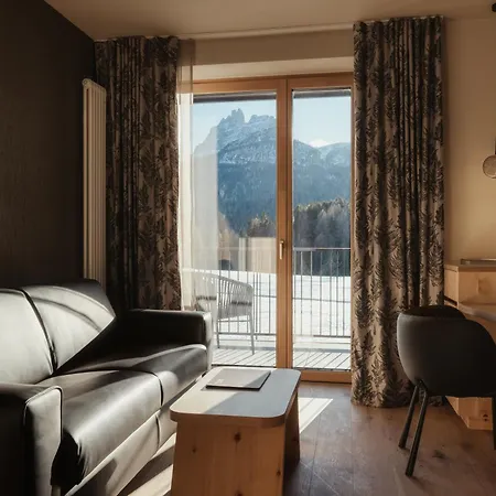 Tofana Cortina 5*