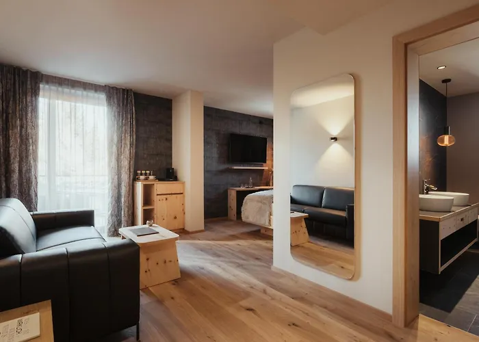 Tofana Cortina Hotel