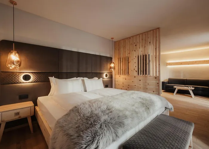 Tofana Cortina Hotel