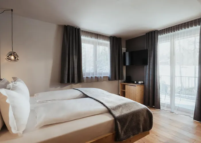 Tofana Cortina Hotel